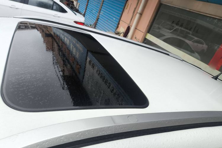 Used Chery Tiggo 3 2018 1.6L Manual Million Global Edition Roof