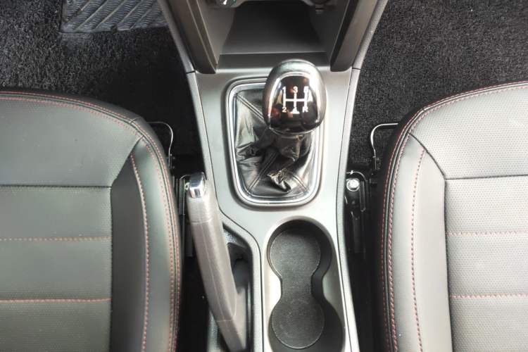 Used Chery Tiggo 3 2020 Million Global Edition 1.5L Manual Fashion Model Gear Lever