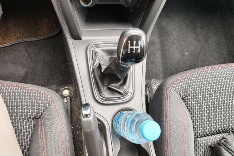 Used Chery Tiggo 3 2020 Million Global Edition 1.5L Manual Fashion Model Gear Lever