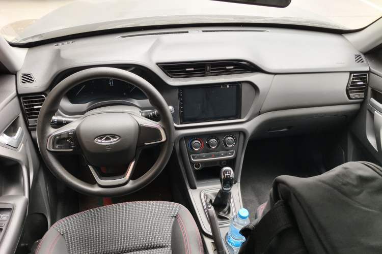 Used Chery Tiggo 3 2020 Million Global Edition 1.5L Manual Fashion Model Interior 2