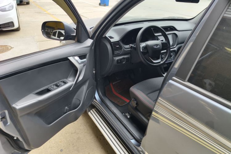 Used Chery Tiggo 3 2020 Million Global Edition 1.5L Manual Fashion Model Interior 3