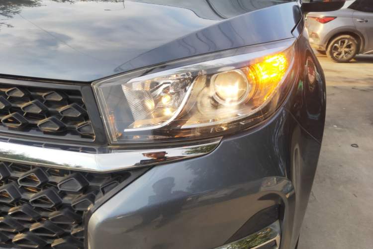 Used Chery Tiggo 3 2020 Million Global Edition 1.5L Manual Fashion Model Left Front Headlight