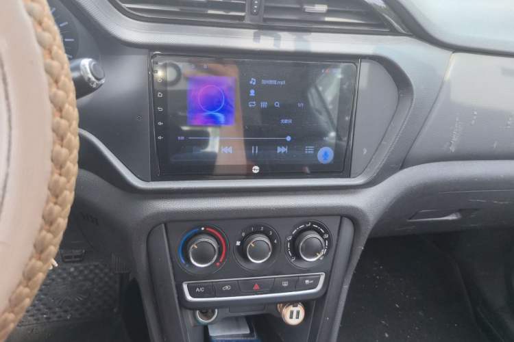 Used Chery Tiggo 3 2020 Million Global Edition 1.5L Manual Fashion Model Audio And AC Panel