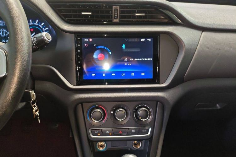 Used Chery Tiggo 3 2020 Million Global Edition 1.5L Manual Fashion Model Audio And AC Panel