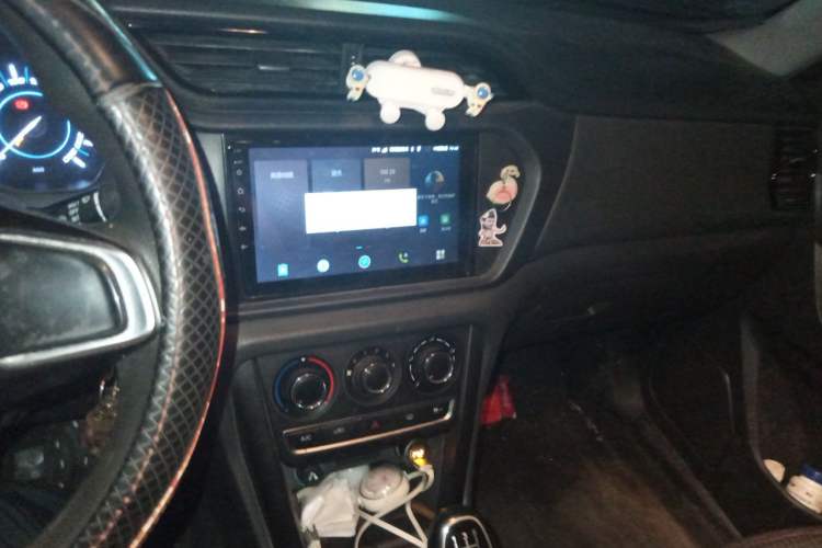 Used Chery Tiggo 3 2020 Million Global Edition 1.5L Manual Fashion Model Audio And AC Panel