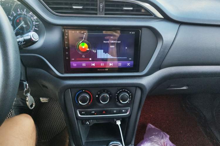 Used Chery Tiggo 3 2020 Million Global Edition 1.5L Manual Fashion Model Audio And AC Panel