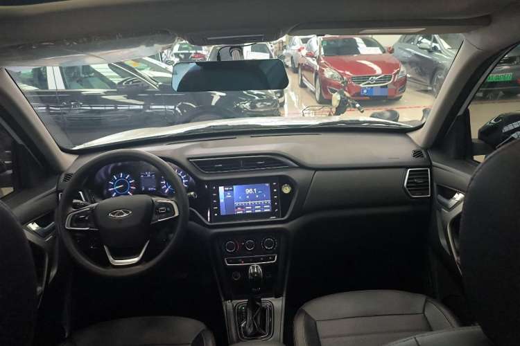 Used Chery Tiggo 3 2020 Million Global Edition 1.5T CVT Elite Model Center Console