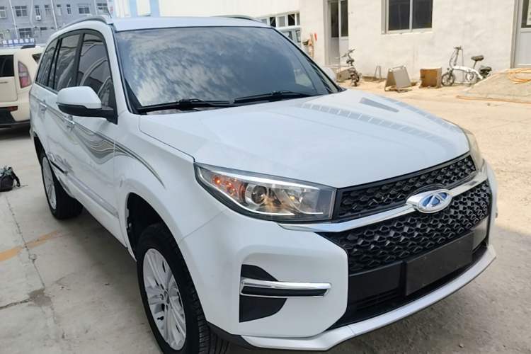 Used Chery Tiggo 3 2020 Million Global Edition 1.5L Manual Fashion Model Front Right 45 Deg
