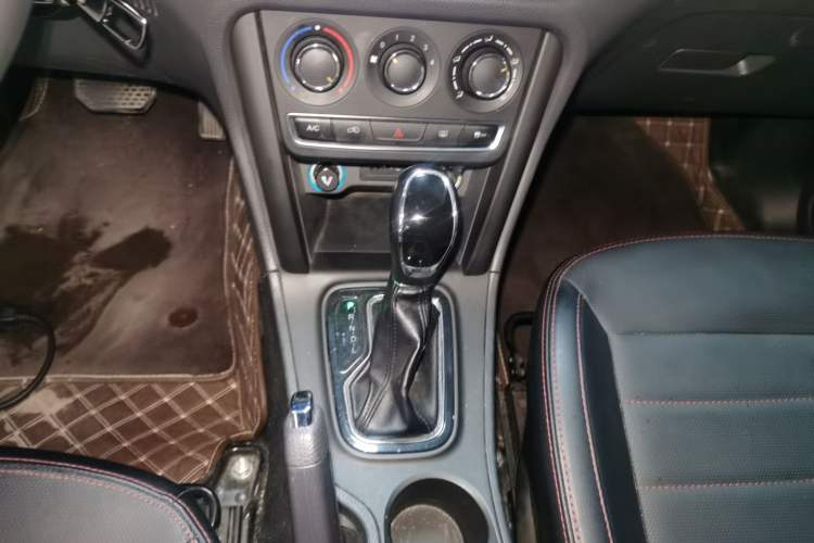 Used Chery Tiggo 3 2020 Million Global Edition 1.5T CVT Elite Model Gear Lever