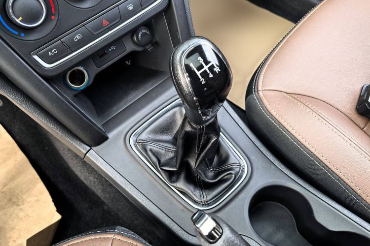 Used Chery Tiggo 3 2020 Million Global Edition 1.5L Manual Elite Model Gear Lever