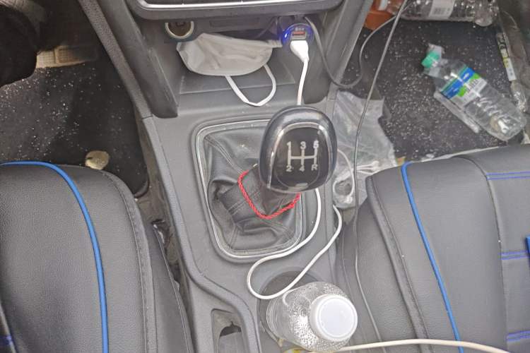 Used Chery Tiggo 3 2020 Million Global Edition 1.5L Manual Fashion Model Gear Lever