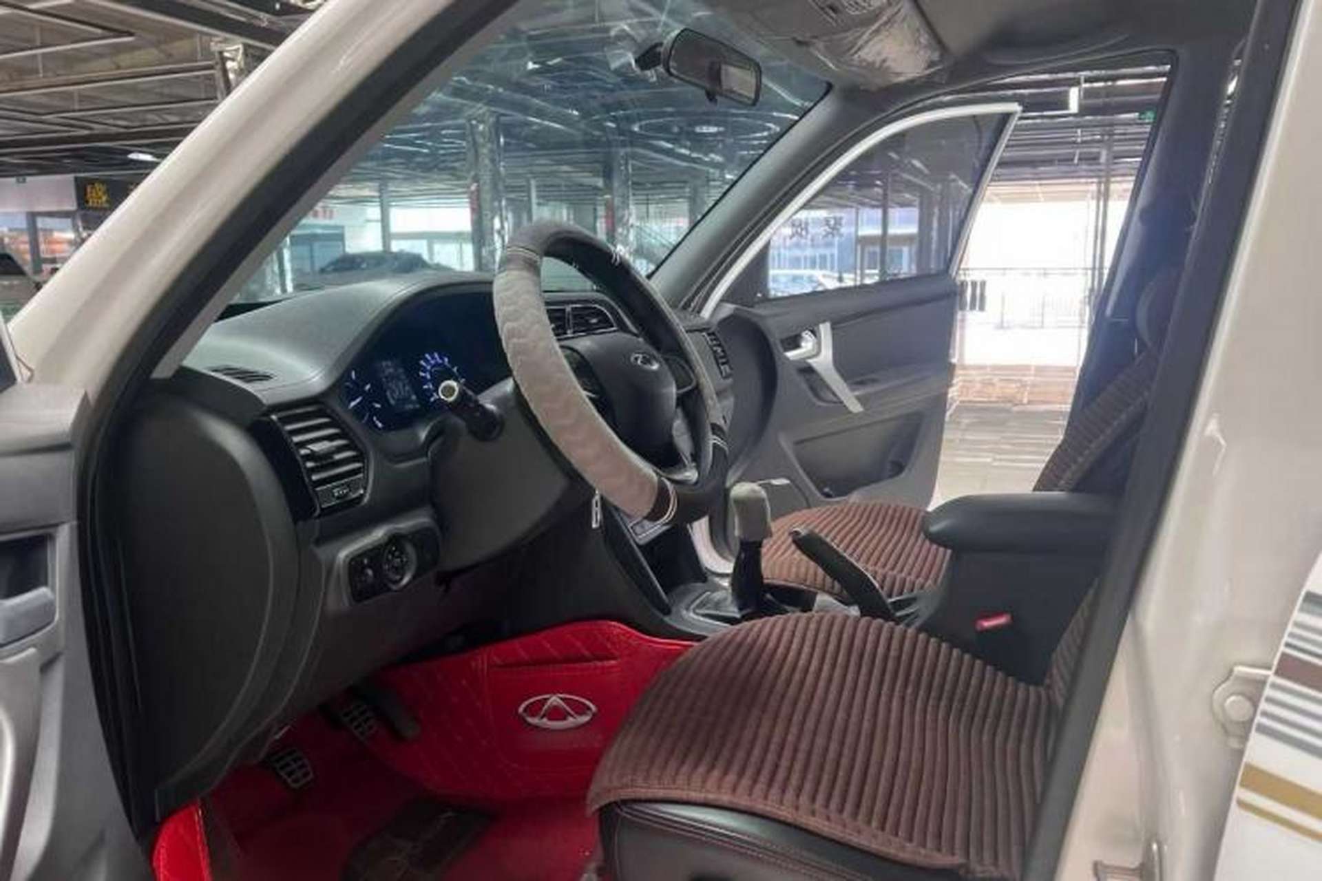 Used Chery Tiggo 3 2020 Million Global Edition 1.5L Manual Fashion Model Interior 2
