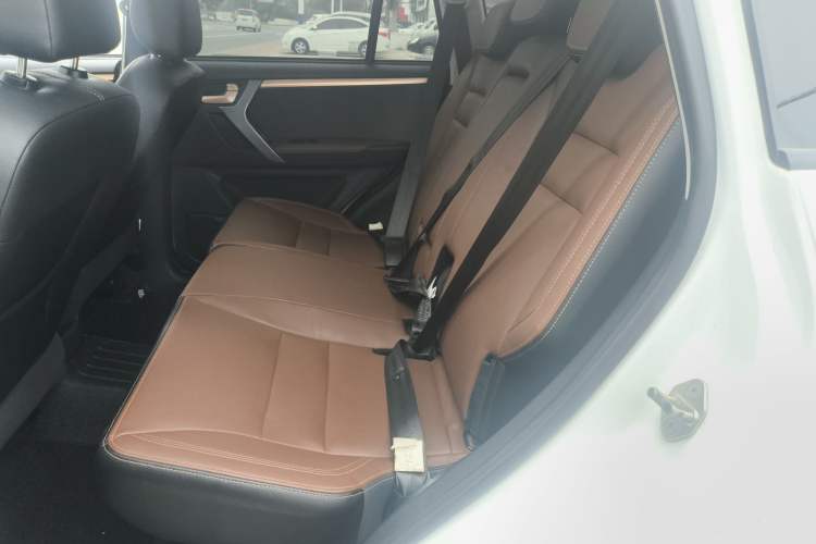 Used Chery Tiggo 3 2020 Million Global Edition 1.5L Manual Elite Model Interior 4