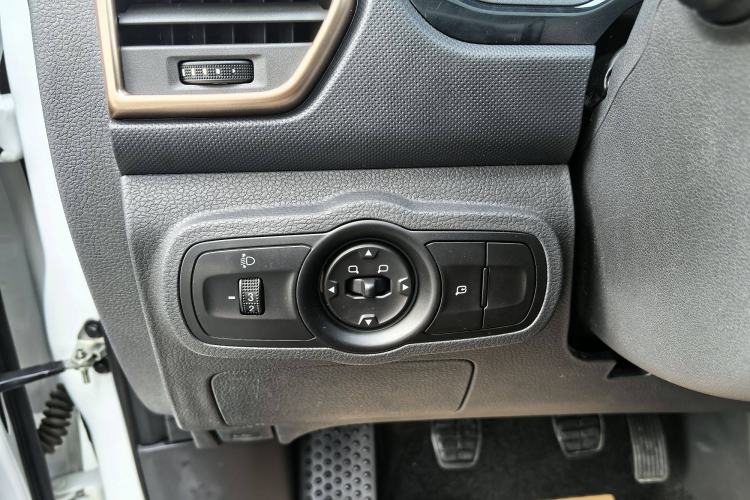 Used Chery Tiggo 3 2020 Million Global Edition 1.5L Manual Elite Model Interior 7