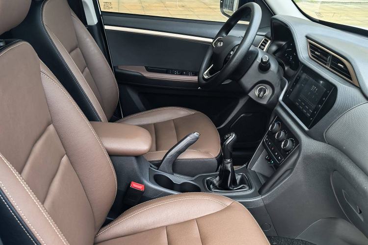 Used Chery Tiggo 3 2020 Million Global Edition 1.5L Manual Elite Model Interior 8