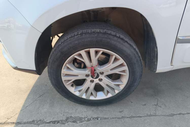 Used Chery Tiggo 3 2020 Million Global Edition 1.5L Manual Fashion Model Left Front Wheel Hub