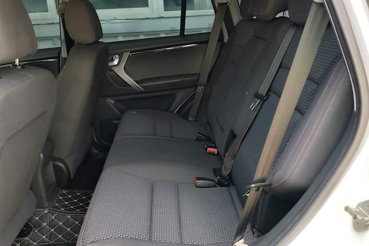 Used Chery Tiggo 3 2020 Million Global Edition 1.5L Manual Fashion Model Left Rear Seat