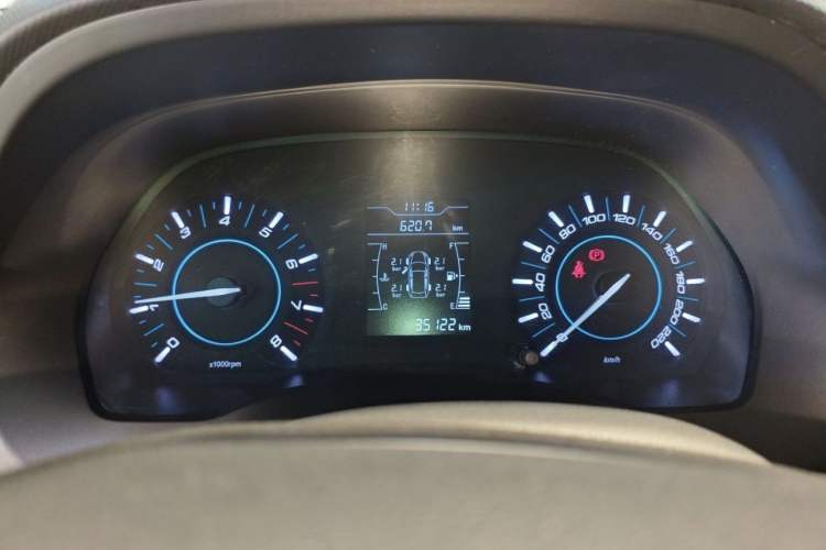 Used Chery Tiggo 3 2020 Million Global Edition 1.5L Manual Fashion Model Odometer Close Up