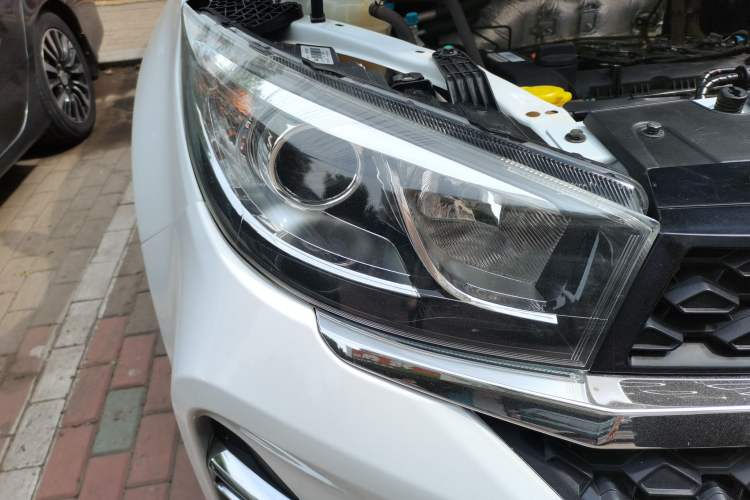 Used Chery Tiggo 3 2020 Million Global Edition 1.5L Manual Elite Model Right Front Headlight