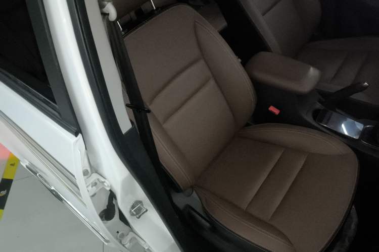 Used Chery Tiggo 3 2020 Million Global Edition 1.5L Manual Elite Model Right Front Seat