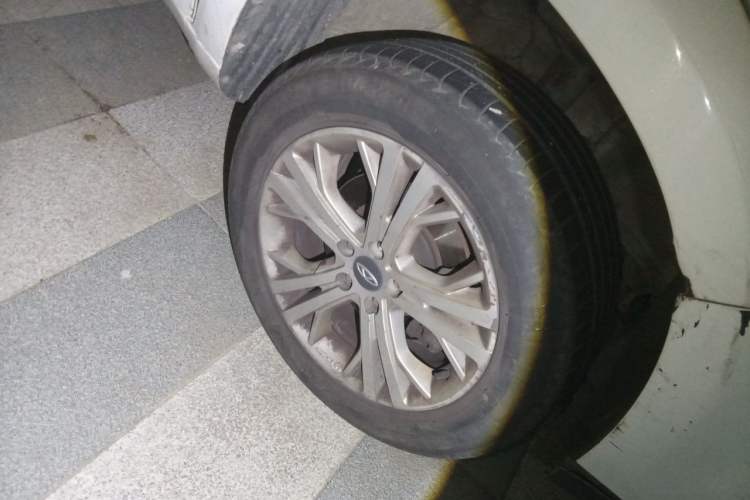 Used Chery Tiggo 3 2020 Million Global Edition 1.5L Manual Fashion Model Right Front Wheel Hub