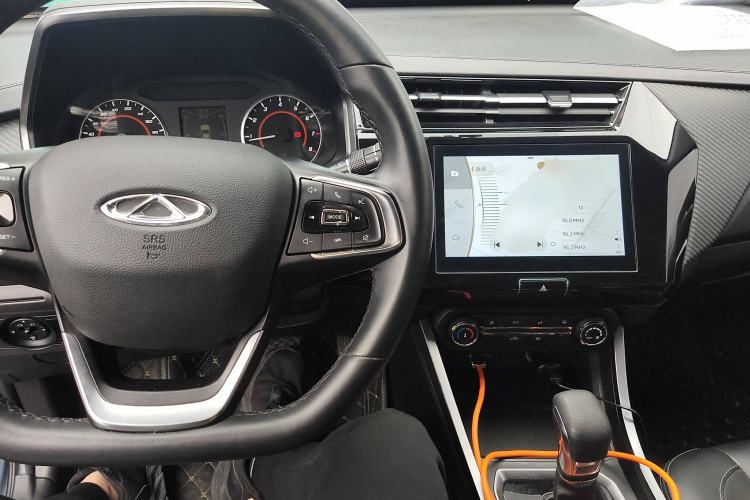 Used Chery Tiggo 3X 2021 Facelifted PLUS 1.5L CVT "Pukua" Red Jujube Edition Type I Center Console