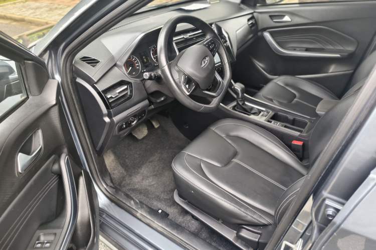 Used Chery Tiggo 3X 2021 PLUS 1.5L CVT Thrilling Red Date Edition Interior 1