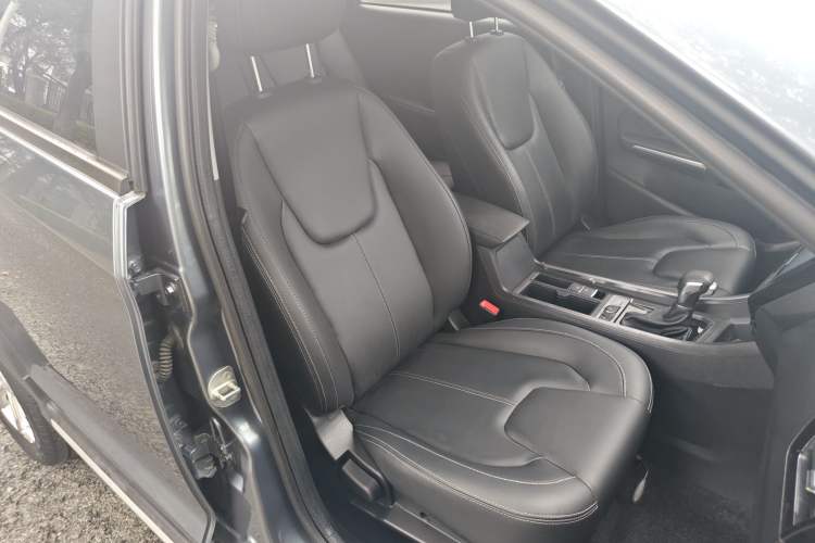 Used Chery Tiggo 3X 2021 PLUS 1.5L CVT Thrilling Red Date Edition Right Front Seat
