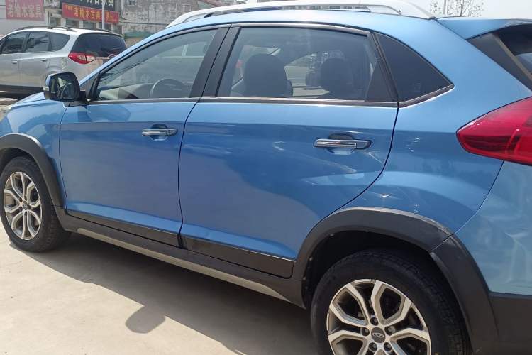 Used Chery Tiggo 3X 2017 1.5L Automatic Fashion Edition Exterior 3