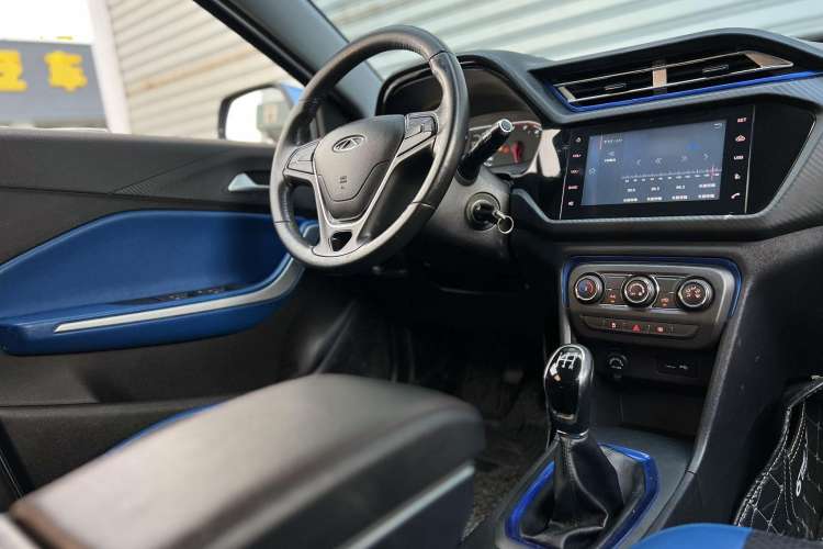 Used Chery Tiggo 3X 2017 1.5L Manual Fashion Edition Interior 6