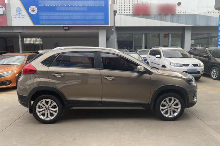 Used Chery Tiggo 3X 2017 1.5L Manual Urban Leading Edition Exterior 3