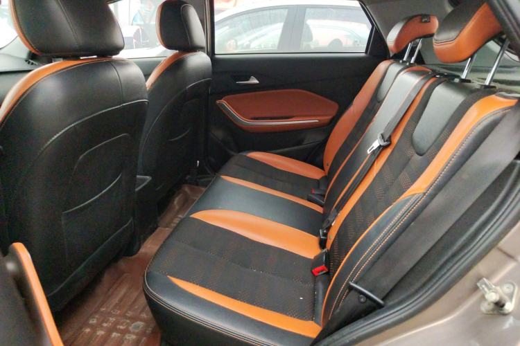 Used Chery Tiggo 3X 2017 1.5L Automatic Fashion Edition Interior 4