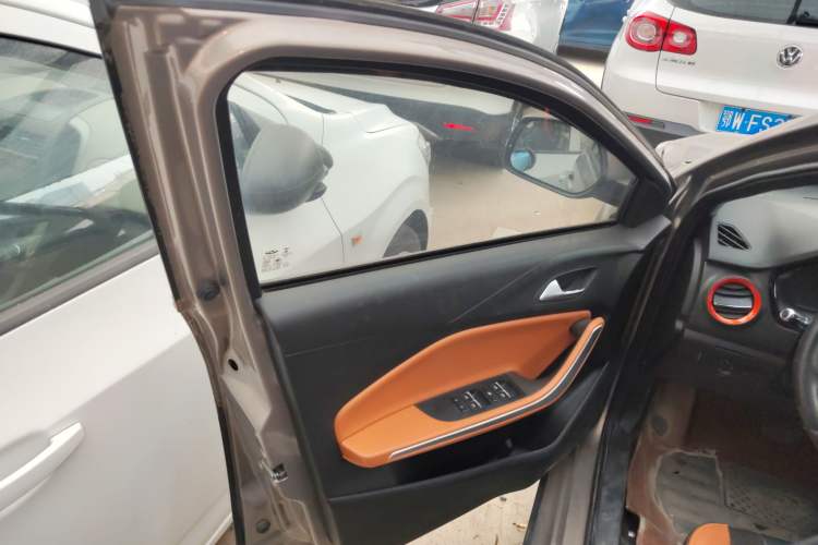 Used Chery Tiggo 3X 2017 1.5L Automatic Fashion Edition Interior 7