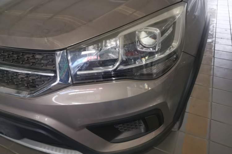 Used Chery Tiggo 3X 2017 1.5L Manual Urban Leading Edition Left Front Headlight