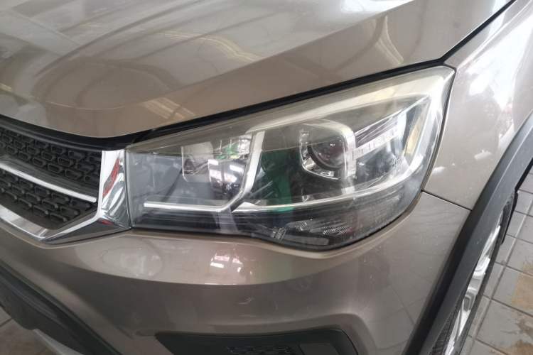 Used Chery Tiggo 3X 2017 1.5L Manual Urban Leading Edition Left Front Headlight