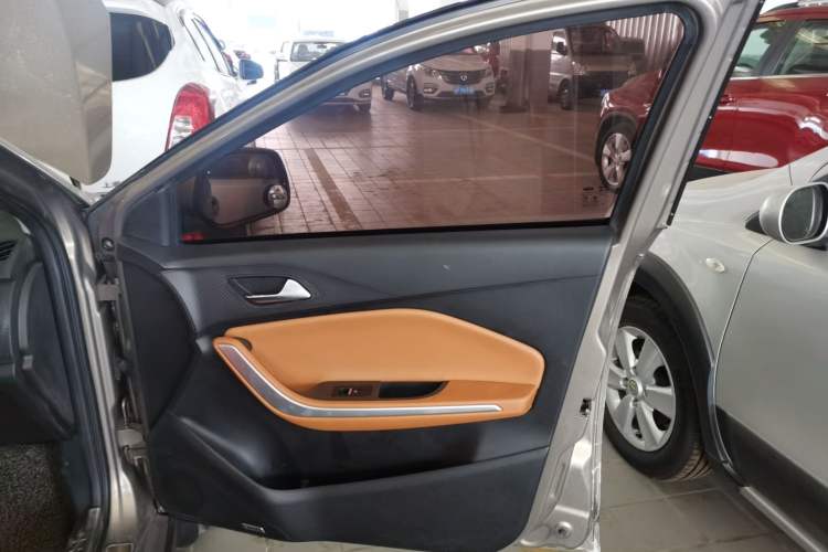 Used Chery Tiggo 3X 2017 1.5L Manual Urban Leading Edition Right Front Door Interior