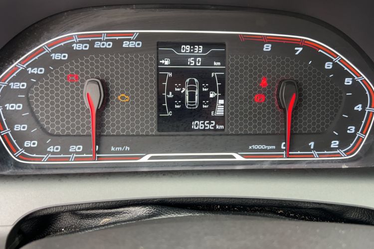 Used Chery Tiggo 3X 2017 1.5L Manual Fashion Edition Odometer Close Up