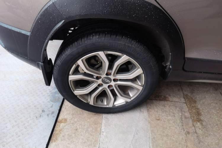 Used Chery Tiggo 3X 2017 1.5L Automatic Fashion Edition Right Rear Wheel Hub