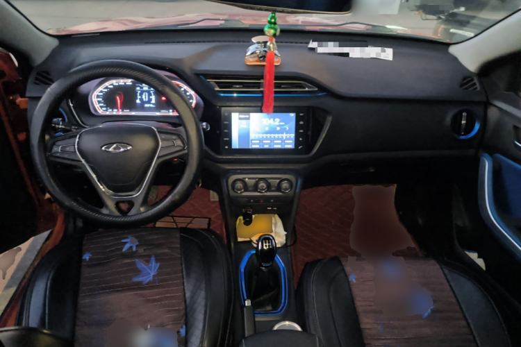 Used Chery Tiggo 3X 2017 1.5L Manual Fashion Edition Center Console