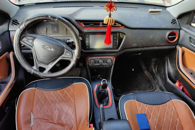 Used Chery Tiggo 3X 2017 1.5L Manual Fashion Edition Center Console