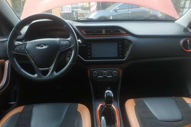 Used Chery Tiggo 3X 2017 1.5L Manual Luxury Edition Center Console