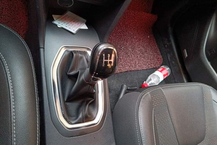 Used Chery Tiggo 3X 2017 1.5L Manual Fashion Edition Gear Lever