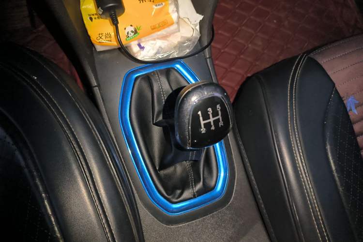 Used Chery Tiggo 3X 2017 1.5L Manual Fashion Edition Gear Lever