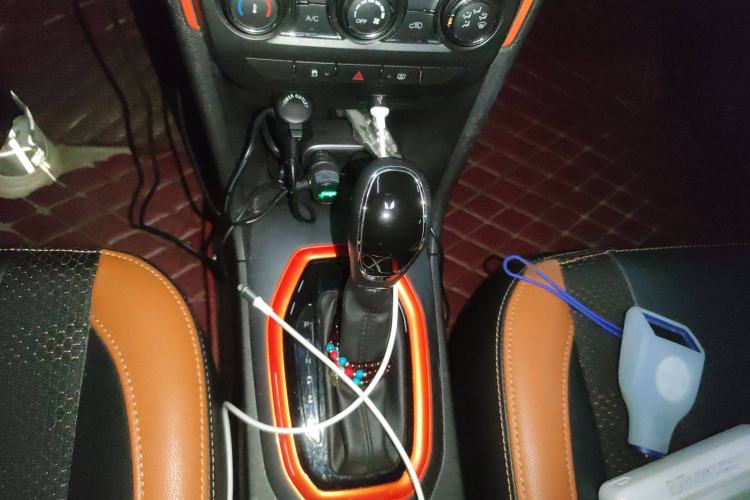 Used Chery Tiggo 3X 2017 1.5L Automatic Fashion Edition Gear Lever