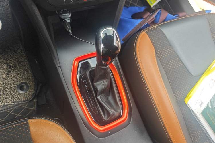 Used Chery Tiggo 3X 2017 1.5L Automatic Fashion Edition Gear Lever
