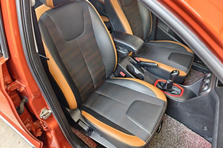 Used Chery Tiggo 3X 2017 1.5L Manual Fashion Edition Interior 4