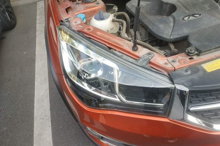 Used Chery Tiggo 3X 2017 1.5L Manual Luxury Edition Right Front Headlight