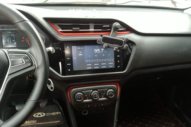 Used Chery Tiggo 3X 2017 1.5L Manual Fashion Edition Audio And AC Panel