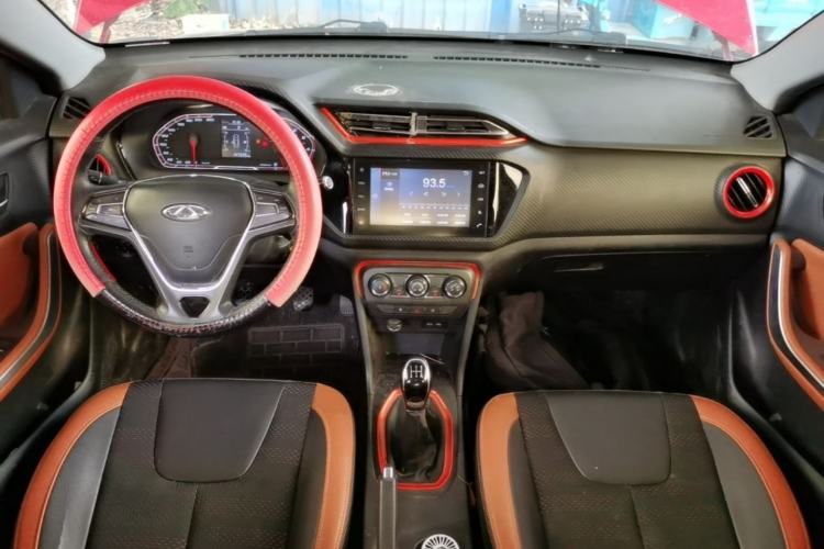 Used Chery Tiggo 3X 2017 1.5L Manual Fashion Edition Center Console
