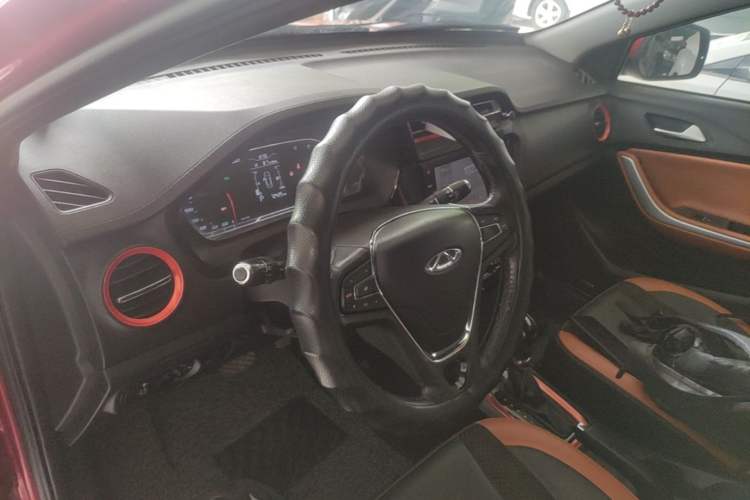 Used Chery Tiggo 3X 2017 1.5L Automatic Fashion Edition Center Console